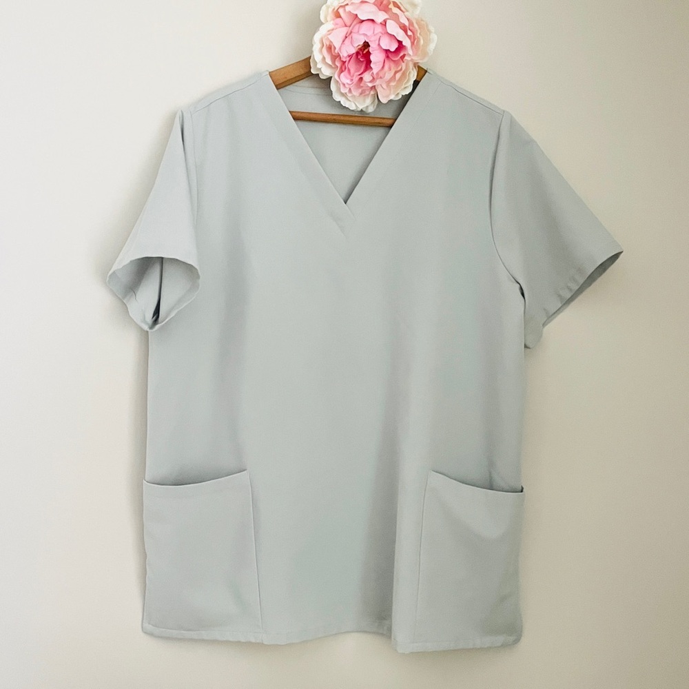 Mandala Cloud Light Gray Grey Silver Scrub Top Extra Large XL